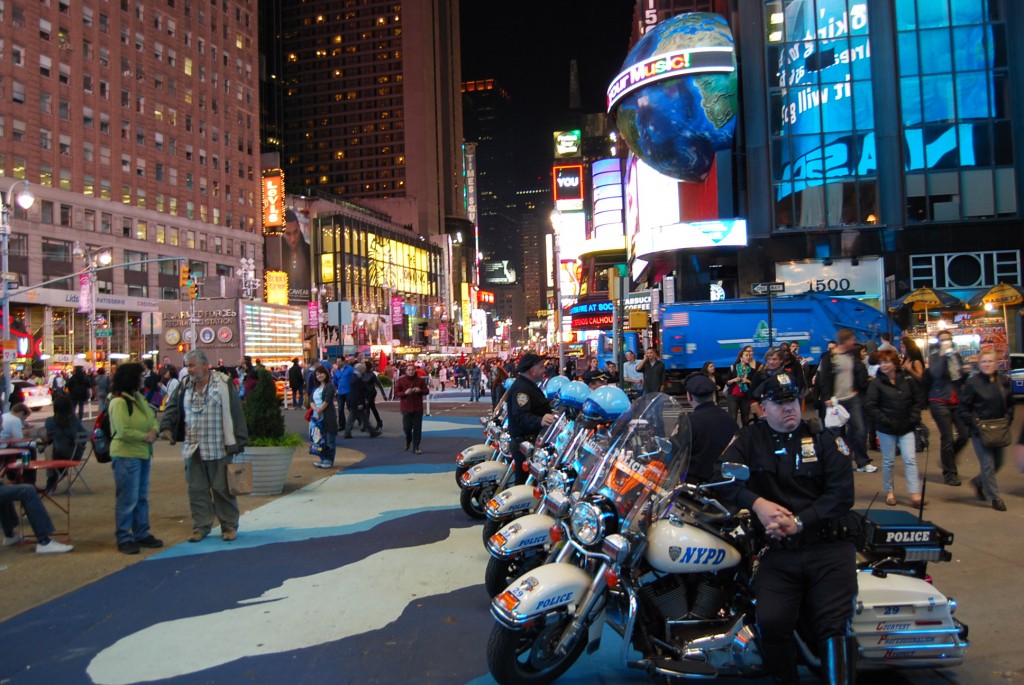 Полицейские мотоциклы Нью-Йорк Тайм Сквер 8 Октября 2010
