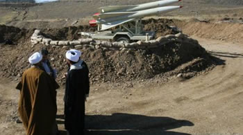 Иранске ракеты  под защитой мулл.  from Baldeem Ru