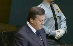 Yanukovich against nuclear bombs