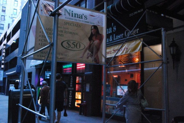 Ninass 35 Street and 5th avenue New York 2010 Laser Hair removal salon SPA Laser Center