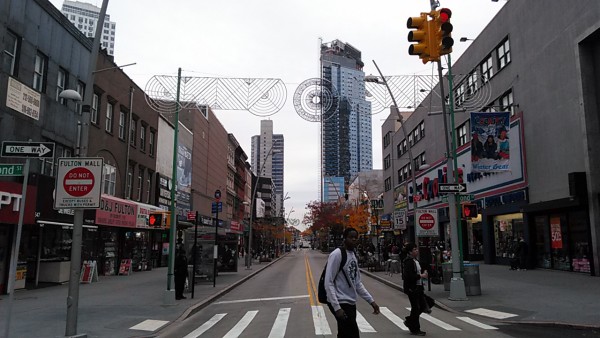 Бруклин Нью-Йорк Фултон стрит фотографии 2015