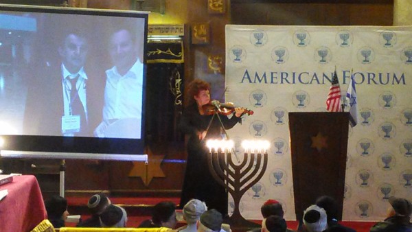 На сионистском еврейском форуме на Брайтоне