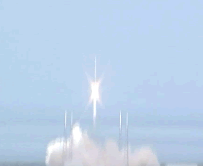 SpaceX Falcon 9 First Launch Reaches Orbit