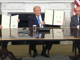 Дональд Трамп с президентом Армении и президентом Азербайджана в Белом доме подписали мирный договор