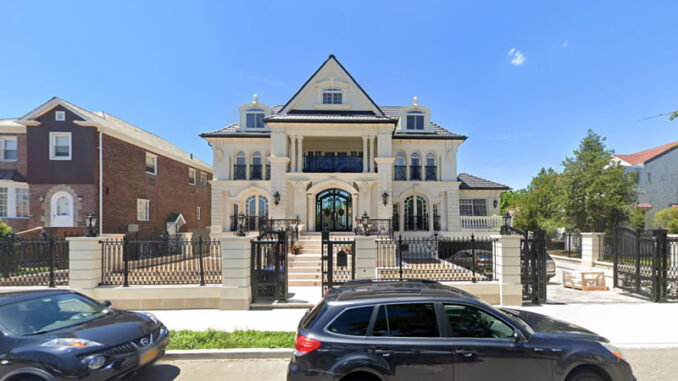 Дом усадьба в нью-Йорке на продажу Люксовое жилье рядом с Атлантическим океаном для миллиардеров и бизнеса