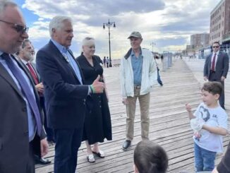 Bruce Blakeman на Брайтон Бич набережной