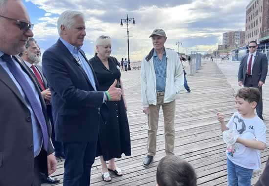 Bruce Blakeman на Брайтон Бич набережной